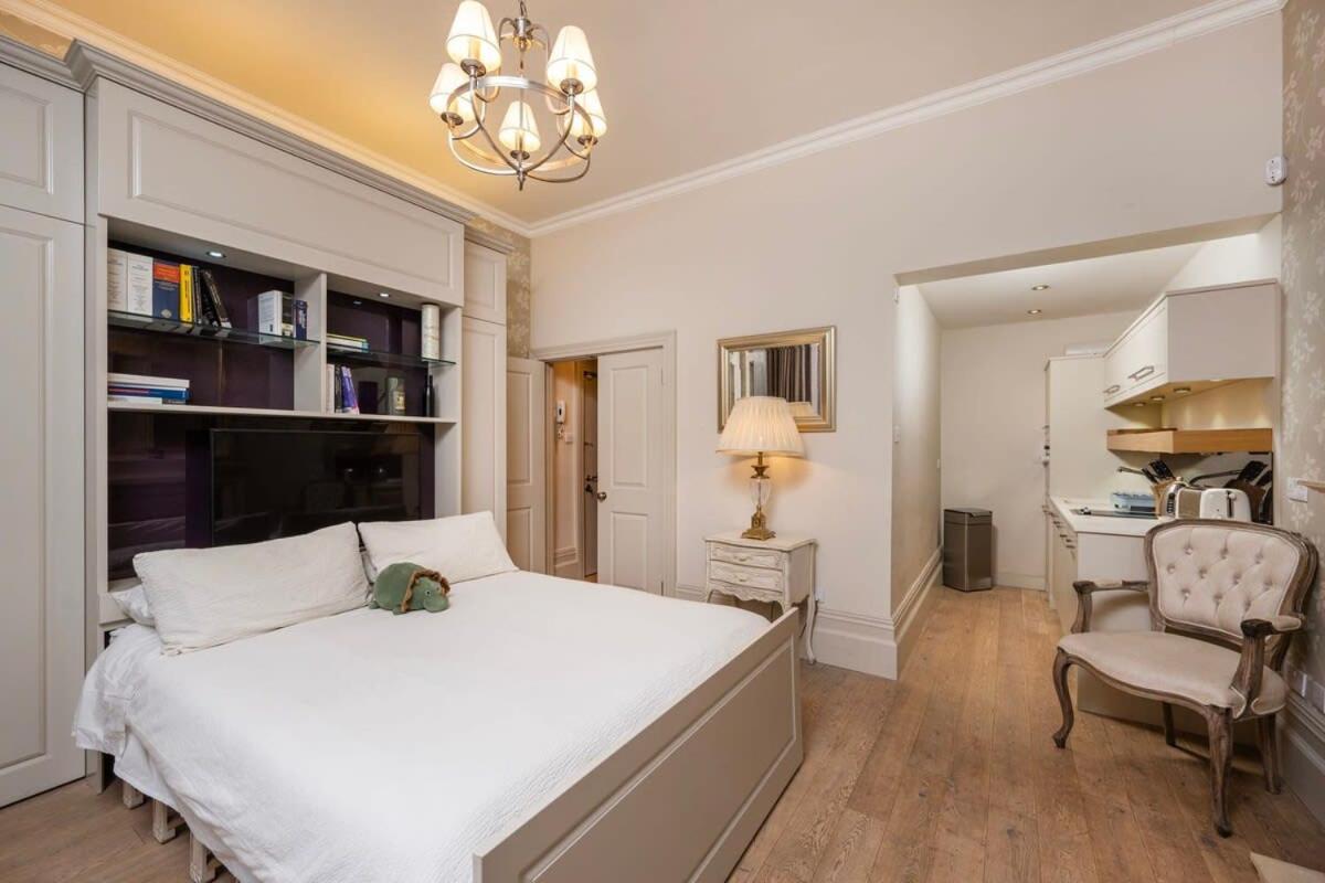 Charming Chelsea Studio Your Cozy Urban Retreat London Exterior photo
